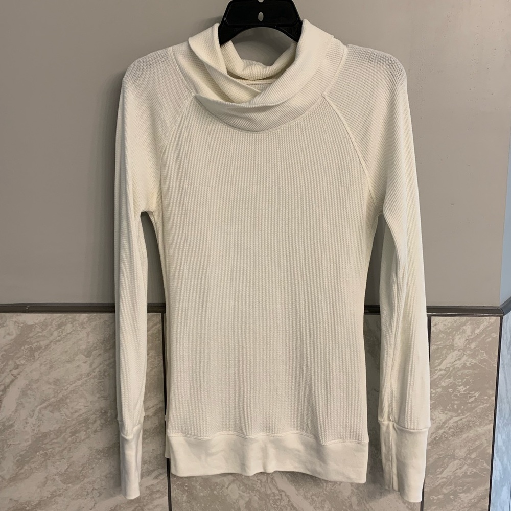 EUC Columbia Omni Wick Waffle Knit Cowl Neck Top